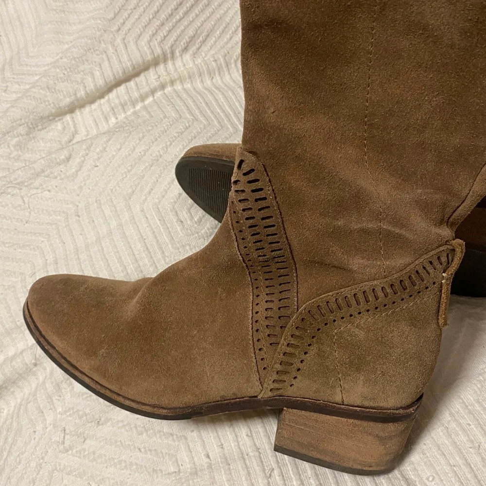 Brown Knee-High Women's Boots - Picture 4 of 6